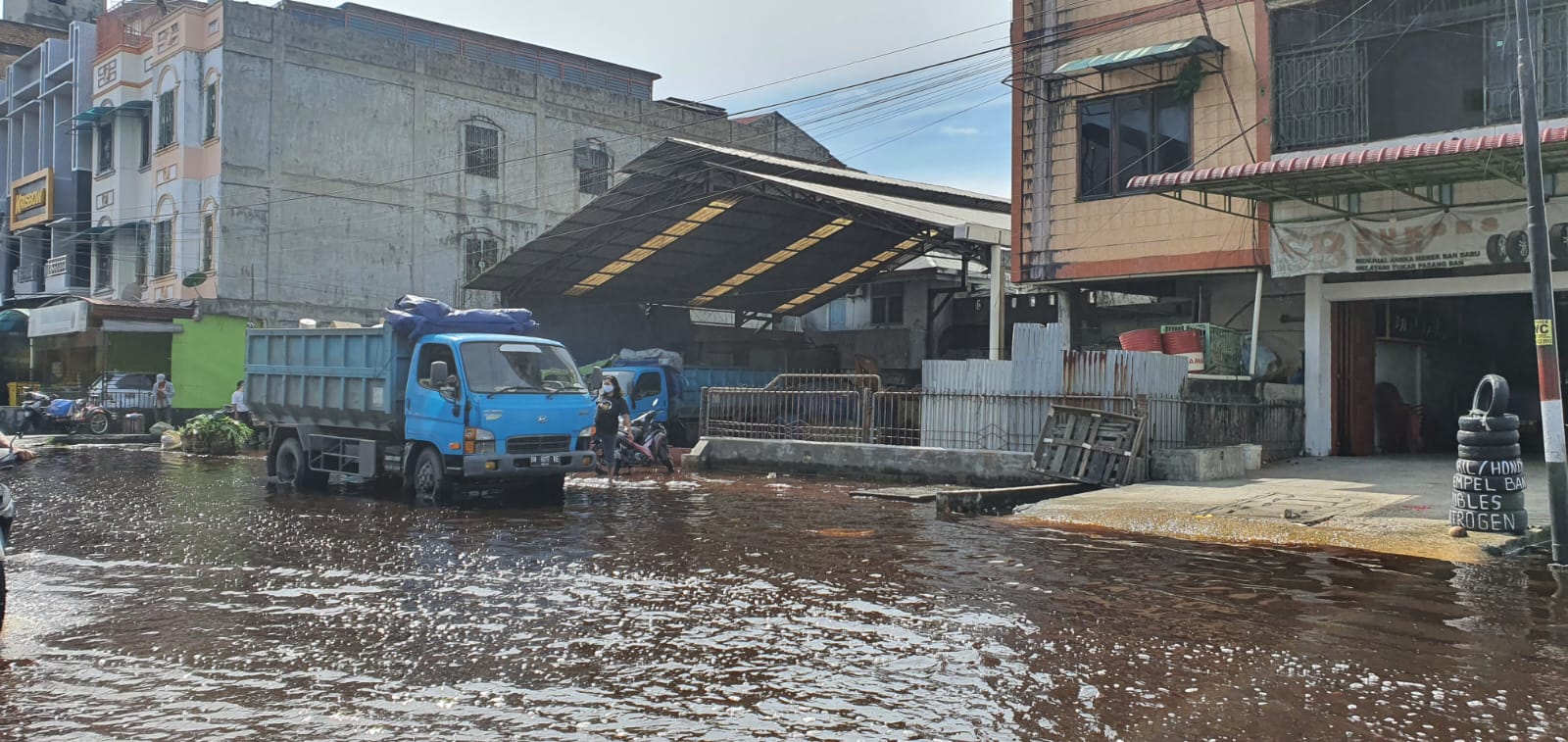 Didera Banjir Berkepanjangan, Warga Menilai 