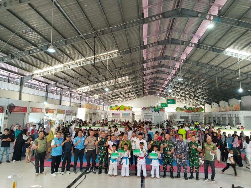 HUT TNI, Letkol Inf Ronald Manurung Resmi Buka Kejuaraan Karate se-Riau Piala Dandim 0320