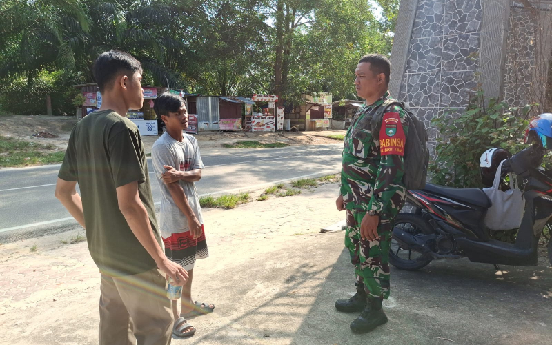 Patroli Teritorial di Dumai, Aparat Imbau Warga Tidak Beraktivitas di Jalur Pipa