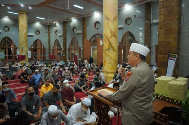 Safari Ramadhan di Masjid Nurussalam, Kapolda Riau Irjen Muh Iqbal Yakini Silaturahmi Mudahkan Tugas Polisi