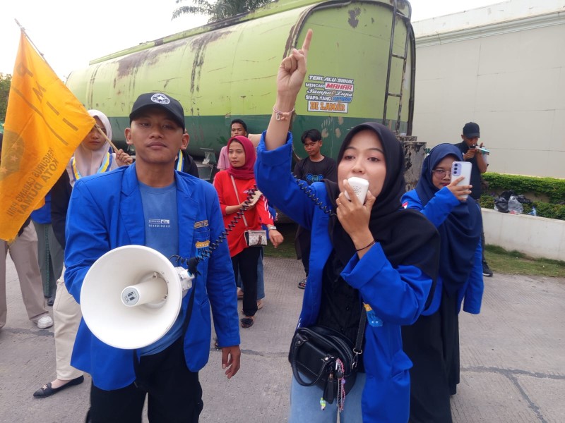 Mahasiswa Dumai Kepung PT Sari Dumai Oleo, Tuntut Tanggung Jawab atas Dugaan Pencemaran Lingkungan