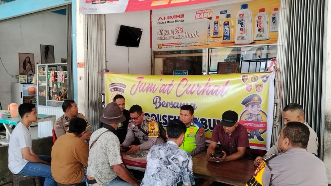 Personil Polsek Kabun Tampung Keluh-kesah Masyarakat Lewat Program Jumat Curhat
