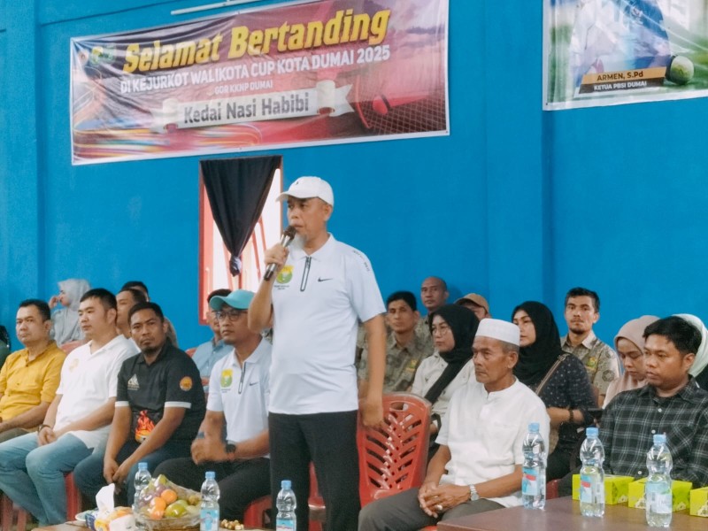 Buka Kejuaraan Bulu Tangkis H Paisal dan Agustiawan, ST Kompak Pasangan