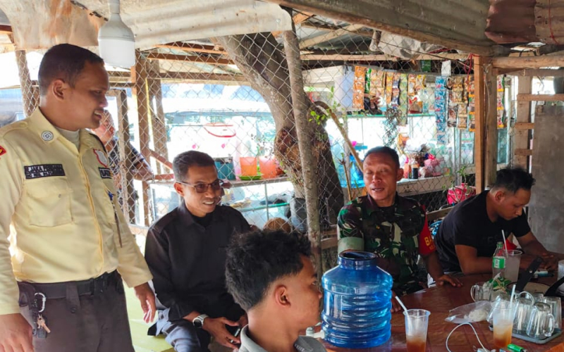 Babinsa Koramil 02 Gelar Patroli Jalur Pipa Pertamina, Pastikan Km 19–22 Aman