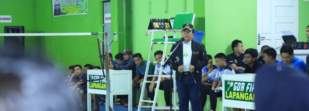 Penutupan Open Turnamen Batminton Bupati Cup I, H Sukiman Berpesan Jadikan Ajang Mencari Bakat