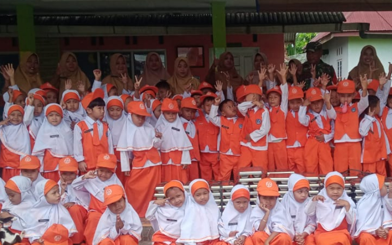 Sertu Sareh Pastikan Distribusi Makanan Bergizi Tepat Sasaran di Sekolah-Sekolah Dumai