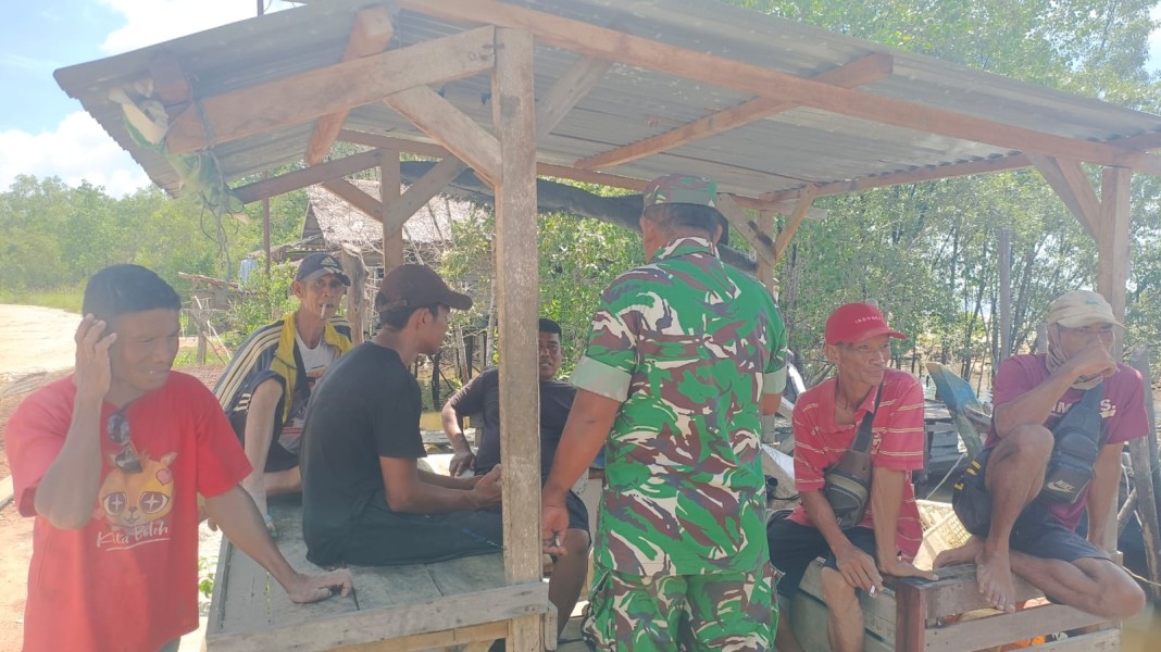 Kampung Pancasila Jadi Wadah Memperkuat Kebersamaan, Babinsa Koramil 06/Merbau Intensifkan Komsos