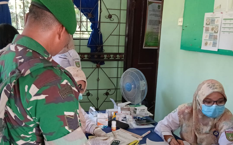 Babinsa Guntung Dukung Posyandu dan Pencegahan Stunting di Medang Kampai