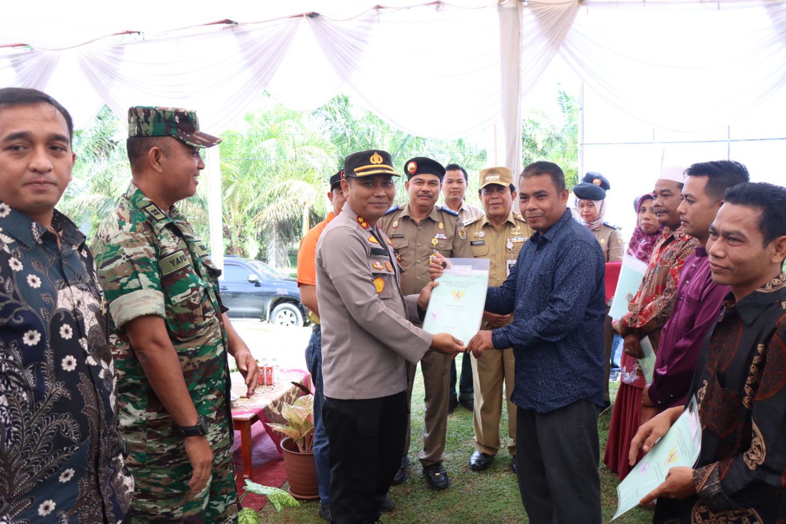 Kapolres Rohul AKBP Bersama Bupati Sukiman Hadiri Pasang Patok Batas Bidang Tanah Serentak Seluruh Indonesia