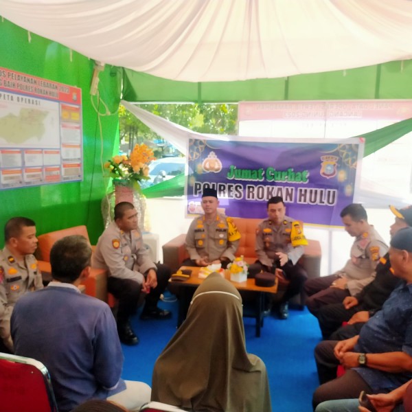 Bersama Jaga Harkamtibmas, Ops Ketupat LK23 Polres Rohul Dan Polsek Intensifkan Program QWP Polri Lewat Jumat Curhat
