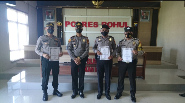Polsek Tandun Terima  Piagam Penghargaan Dari AKBP Kapolres Rokan Hulu Eko Wimpiyanto  Hardjito SIK