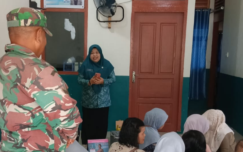 Babinsa Dampingi Posyandu Kantong Semar, Warga Bagan Besar Antusias Periksa Kesehatan