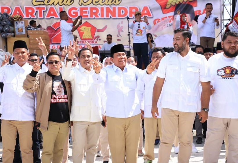 HUT GERINDRA KE 15 TAHUN 2023, DPC GERINDRA ROKAN HULU BAGIKAN DOORPRIZE DAN GELAR JALAN SANTAI DIIKUTI RIBUAN MASYARAKAT ROHUL