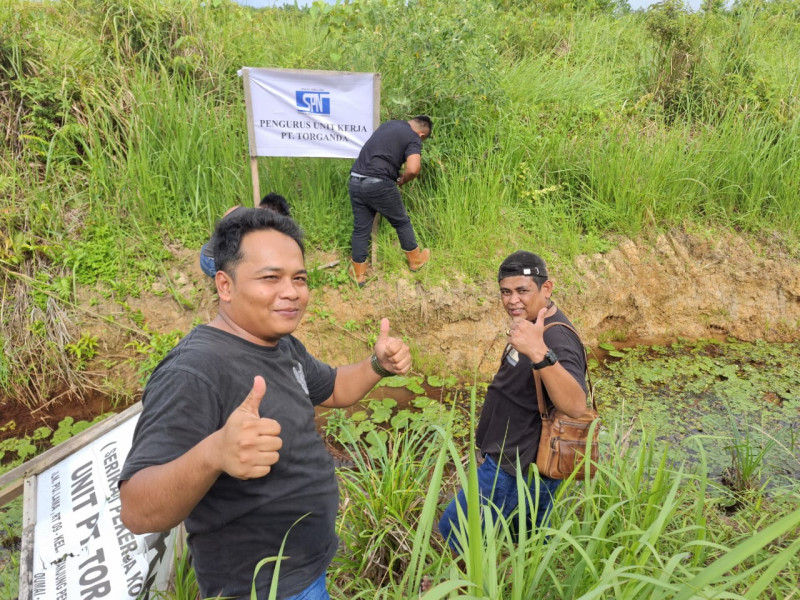 Pemasangan Plang Nama PUK SPN di Nerbit Kecil, Sungai Sembilan, Komitmen Kuat Mengembangkan Serikat Pekerja