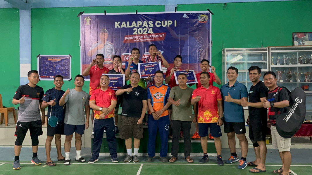 JALIN KEKOMPAKAN ANTAR PETUGAS, LAPAS PASIR PENGARAIAN GELAR TURNAMEN BULU TANGKIS