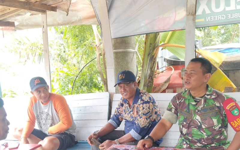 Babinsa Koramil 02 Bukit Kapur Komsos Bersama Warga Bagan Besar Timur