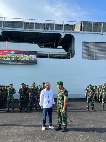 GM Pelindo Dumai Sambut Kedatangan Serpas Personil TNI AD dari Kodam 01 BB