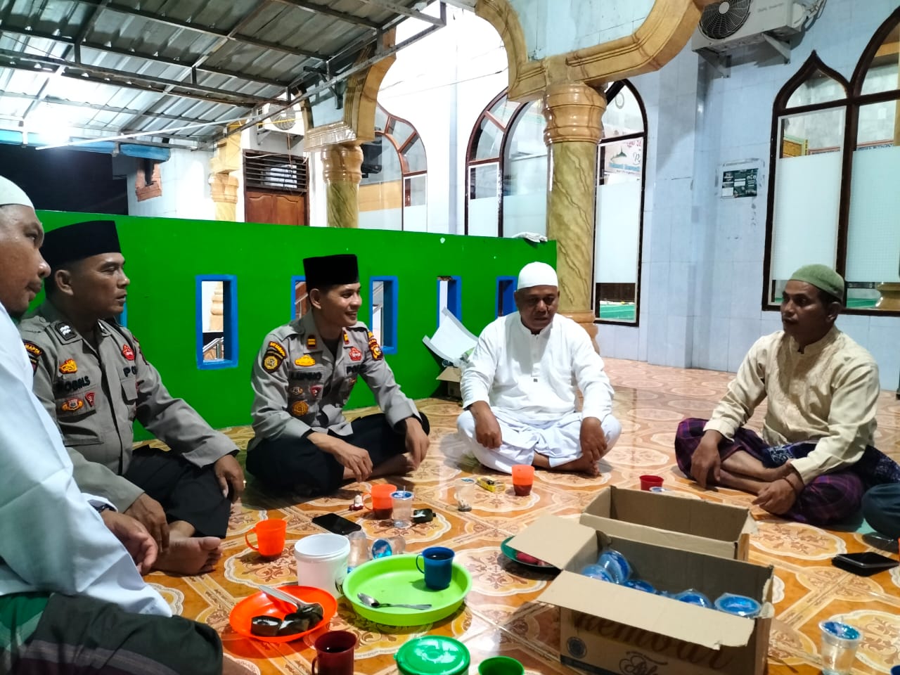 Iptu Lupino Kapolsek Tambusai Bersama Personilnya Himbau Warga Ciptakan Kegiatan Positif Di Bulan Ramadhan