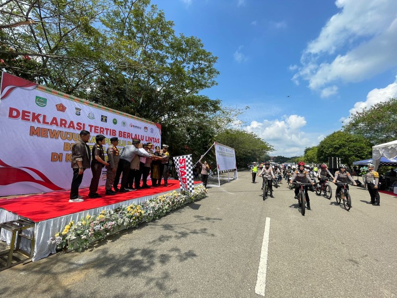 AKBP Budi Pimpin Deklarasi Tertib  Berlalulintas Mewujudkan Pemilu Damai  Berkeselamatan Tahun 2024 Tingkat Rohul