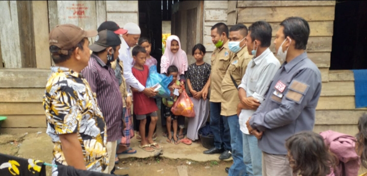 Momentum HPN Ke 74 Tahun 2022, Kades Rambah Tengah Bersama IWO Rohul Santuni Yatim Piatu