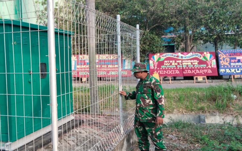 Babinsa Koramil 01 Dumai Rutin Patroli Offtake Station dan Jalur Pipa Gas PGN