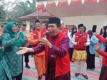 Giat Bakti Sosial Donor Darah di Puskesmas Pandalian lV Koto Dihadiri Bupati Rohul H Sukiman