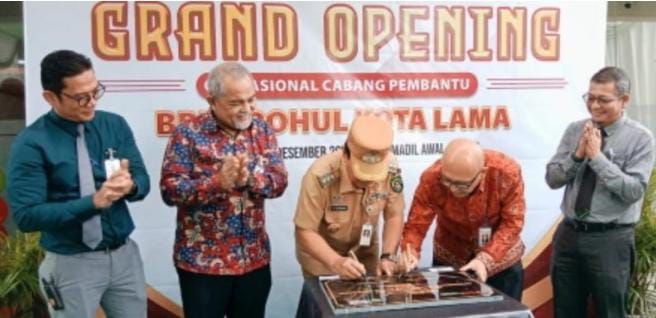 Bupati Rohul H Sukiman Resmikan KCP Bank Riau - Kepri Syariah di Kunto Darussalam